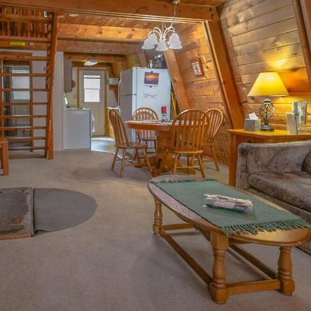 Rustic Cabin 2 - Two Bedroom Forest Lakes Estates Bagian luar foto